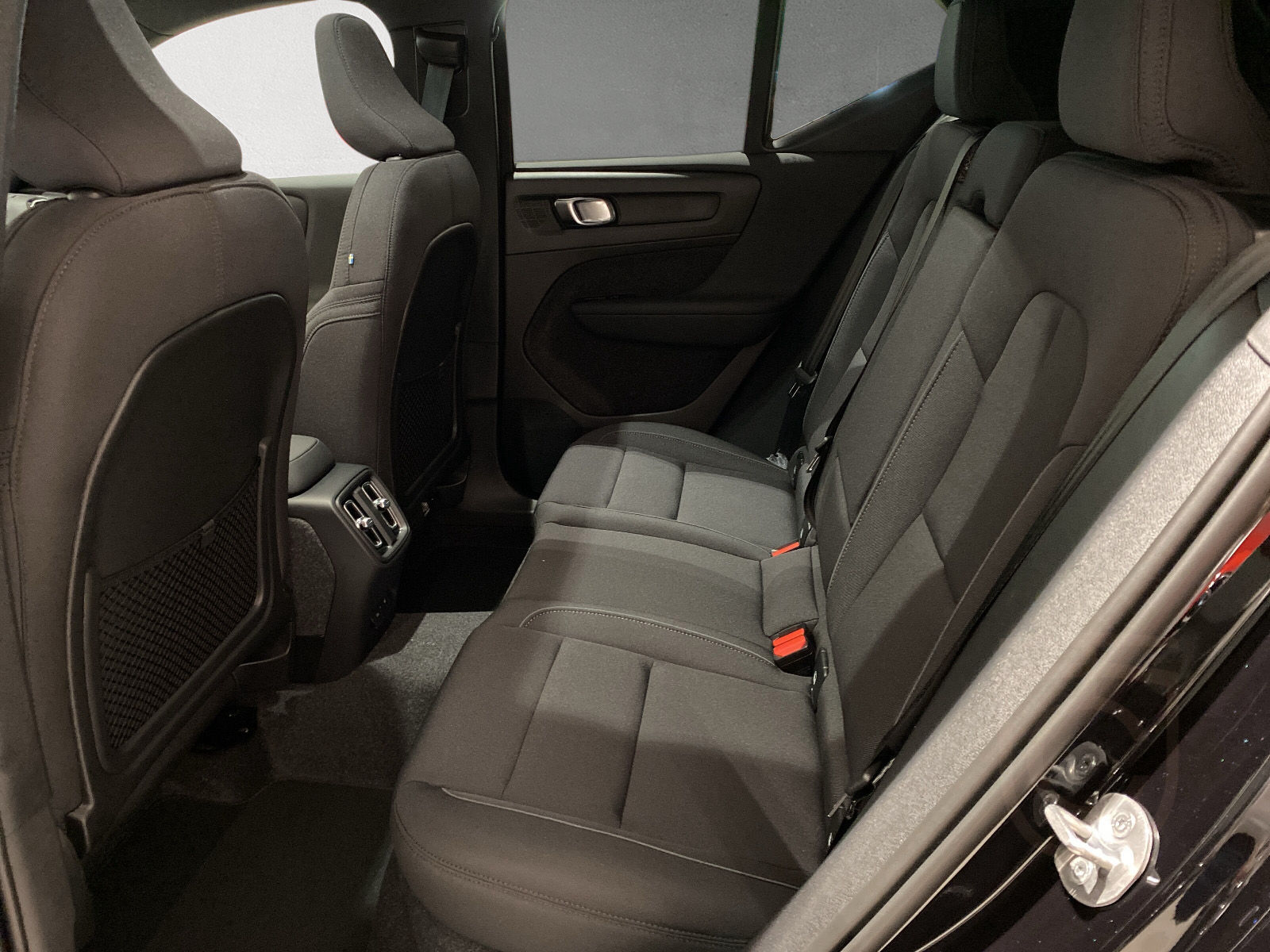 Volvo EX40 Twin Motor 300kW 2025 Black Edition