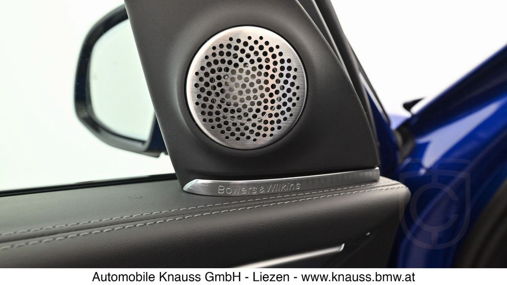 BMW XM 50e B&W, AHK, Massage, 23", FULL LOADED!!!