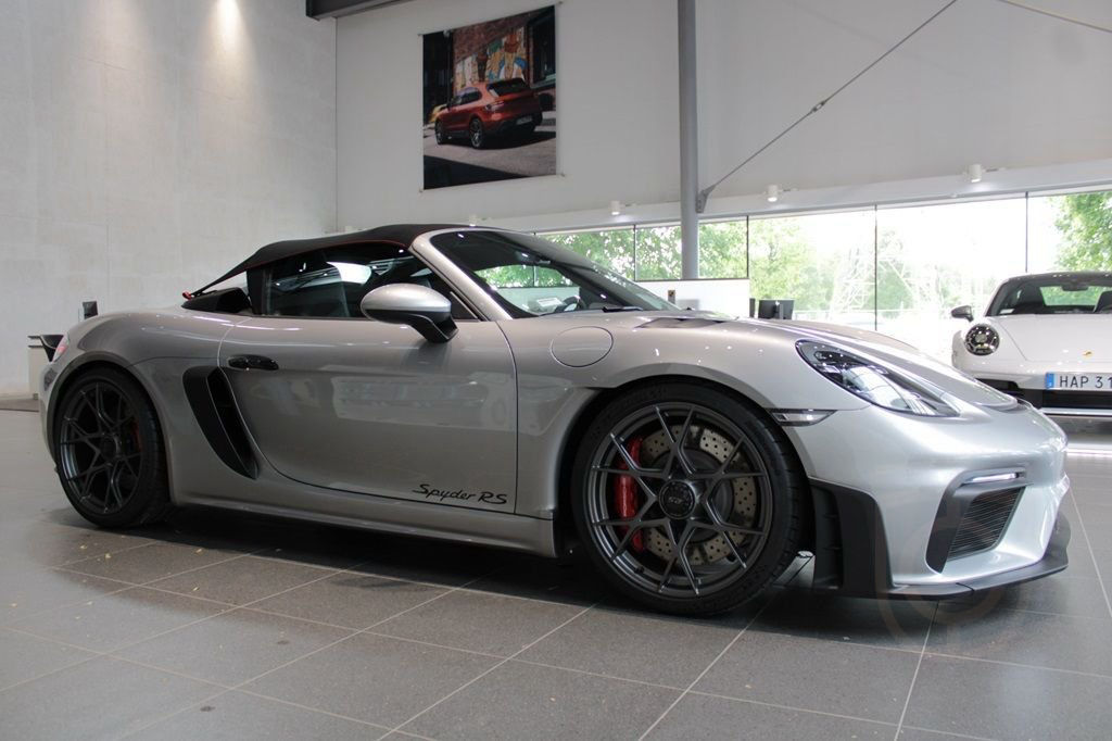 Porsche 718 Spyder RS