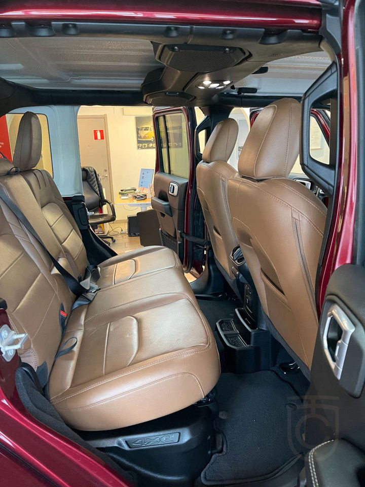 Jeep Wrangler Unlimited Sahara 4xe Plug-In Hybrid