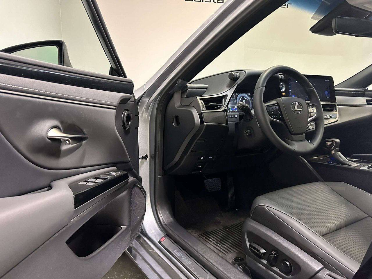 Lexus ES 300h 2.5 E-CVT Limited Edition