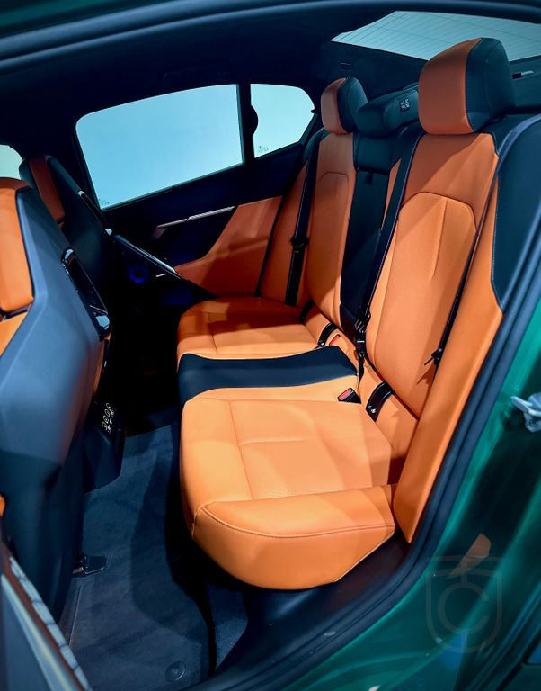 BMW M5 / Ultimate Paket/Prod. 2025/Keramik/Carbon