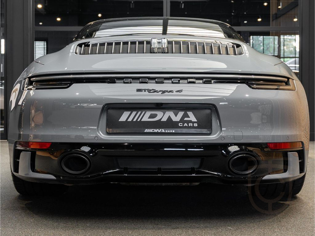 Porsche 992 992 Targa 4 Lift Carbon Bose 911 3.0 Targa 4