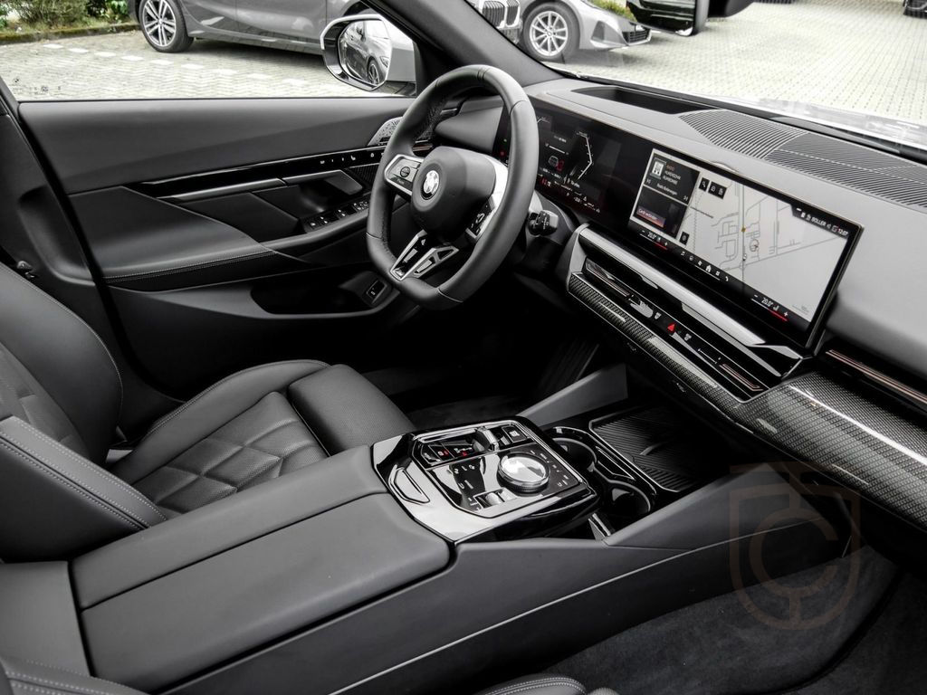 BMW 540d xDrive M SPORT+B&W+HuD+AHK+PANO+DA PROF+360