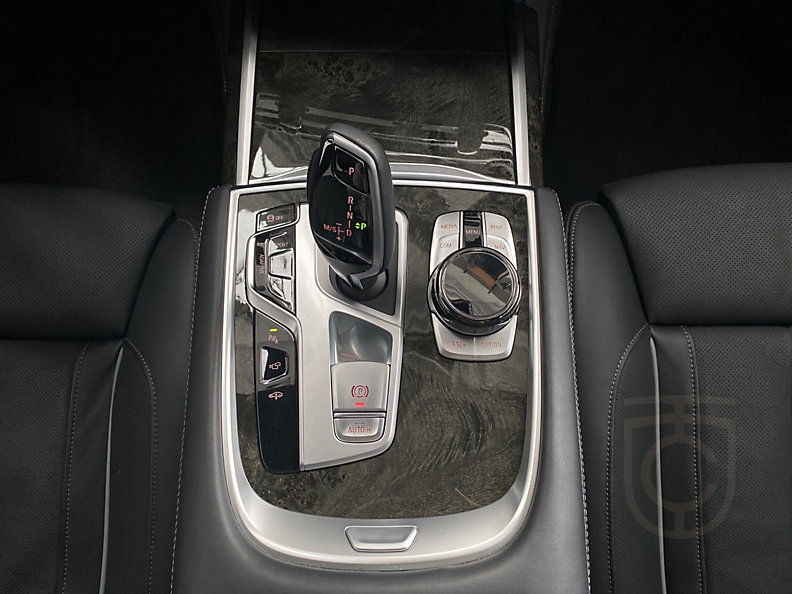 BMW 750Li xDrive Limousine