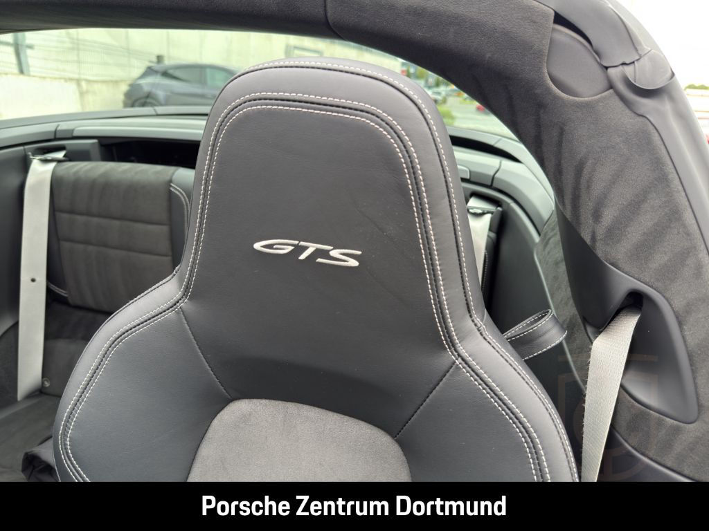 Porsche 992 911 Targa 4 GTS BOSE Sportabgasanlage LED