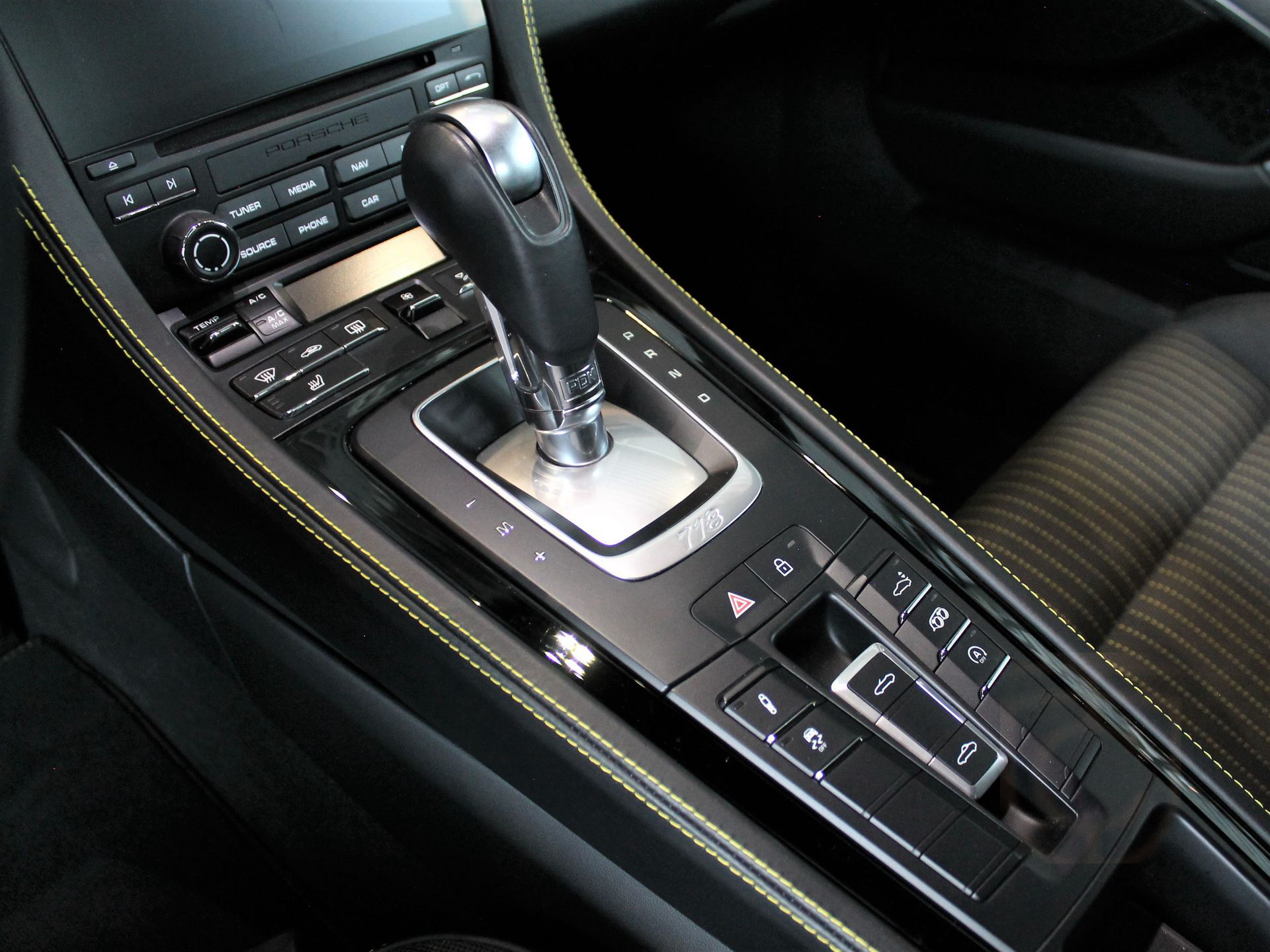 Porsche 718 Boxster T