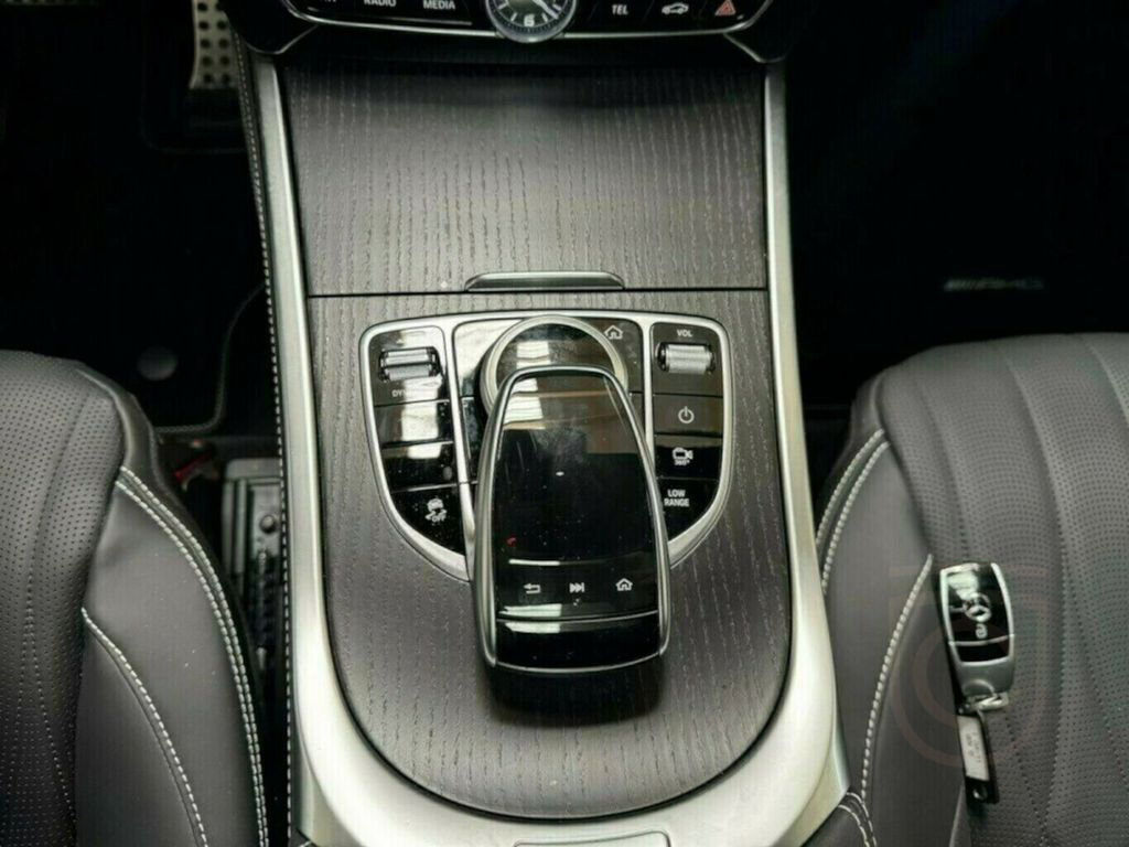 Mercedes-Benz G 500 V8