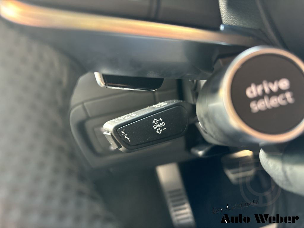 Audi R8 Coupe RWD performance Keramik Schalensitze