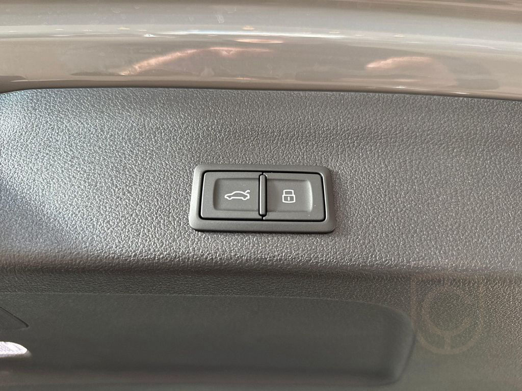 Audi RS6 Avant 600 PS tiptronic MATRIX/PANO/HEAD-UP