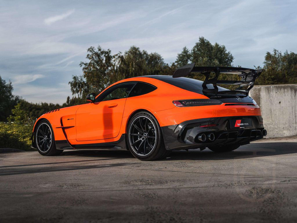 Mercedes-Benz AMG GT Black Series / Magma Beam / NEW