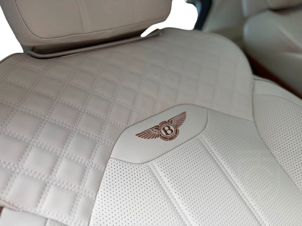 Bentley Bentayga Azure °PANO°HUD°360°MEM°NAIM°ACC°SOFT°