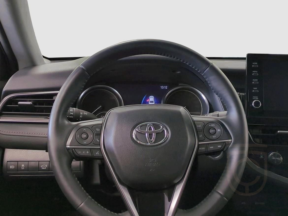 Toyota Camry Hybrid 2,5 Executive Vinterhjul