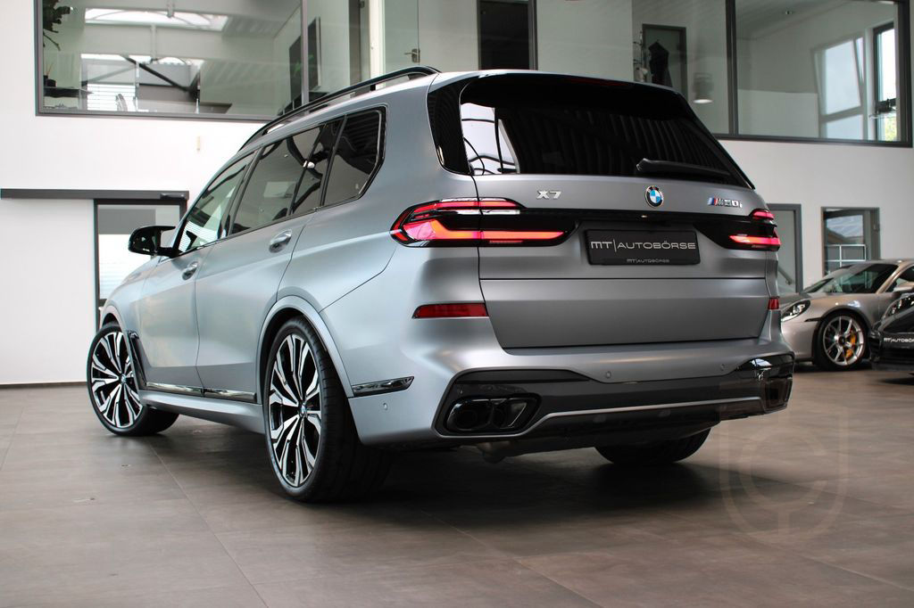 BMW X7 M60i M SPORT PAKET PRO/SKY-LOUNGE/FROZEN GREY