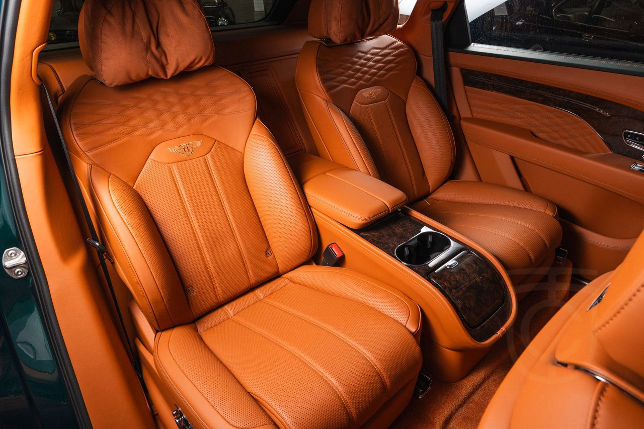Bentley Bentayga V8 EWB 4.0 V8 EWB First Edition Azure