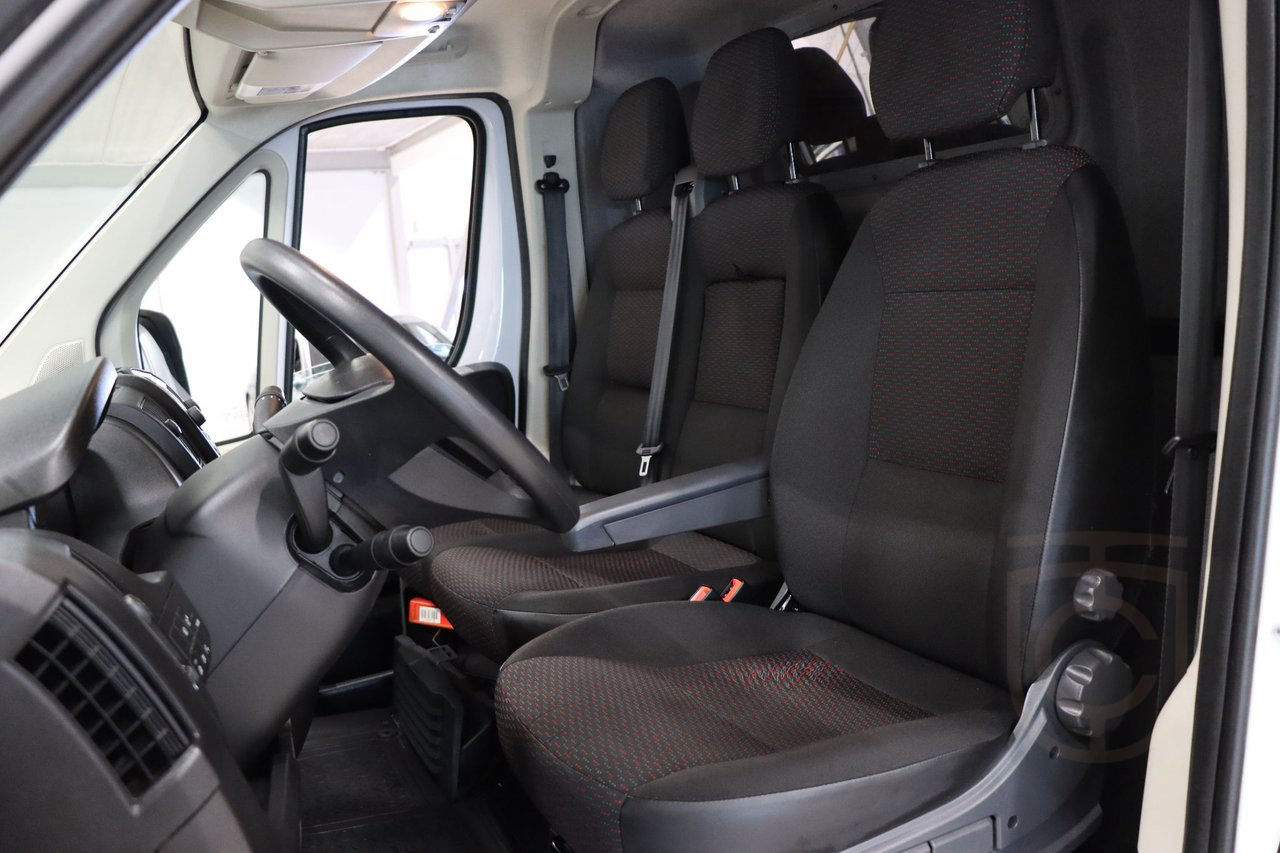 Peugeot Boxer 335 2.2
