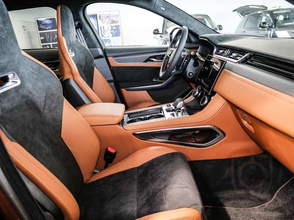 Jaguar F-Pace SVR AWD P550 SPICED COPPER EDITION