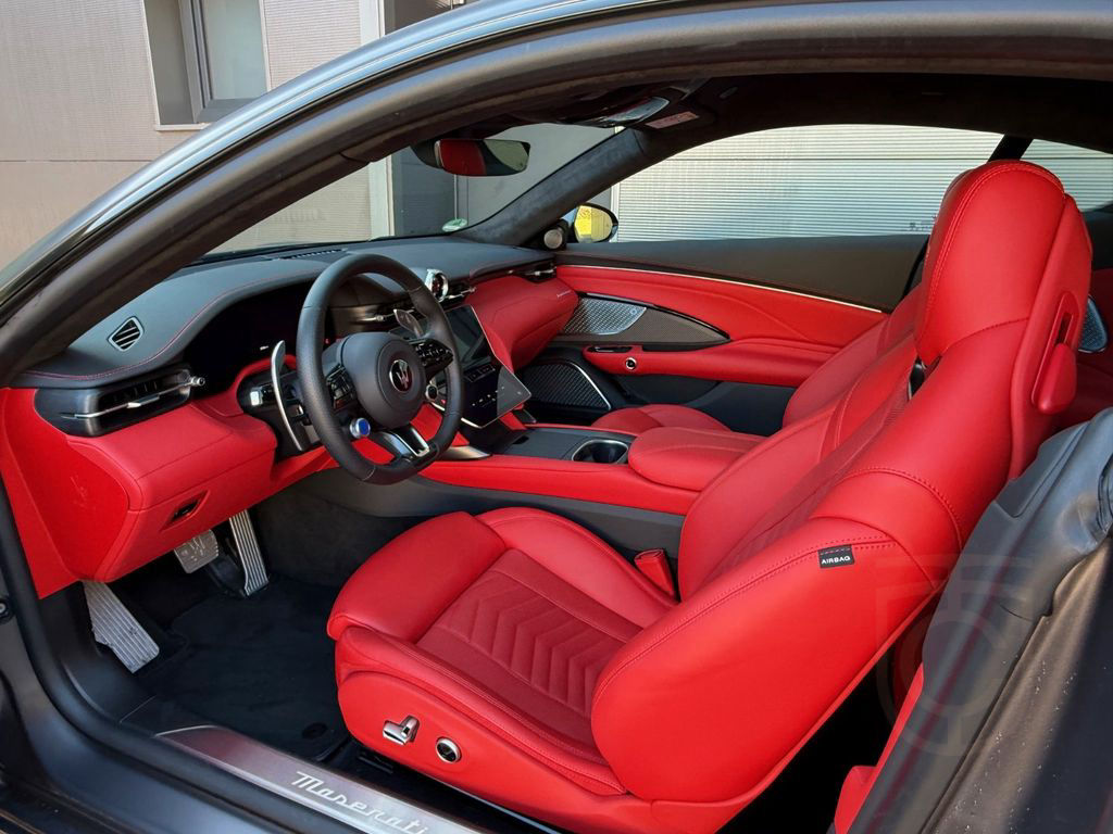 Maserati GranTurismo Trofeo 3.0 V6 AWD / MY24/NP 244.000€