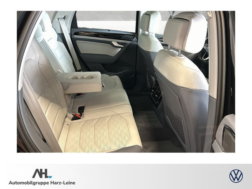Volkswagen Touareg Elegance 3.0 V6 TDI 4M *AHK*PANO*NAVI*Hu