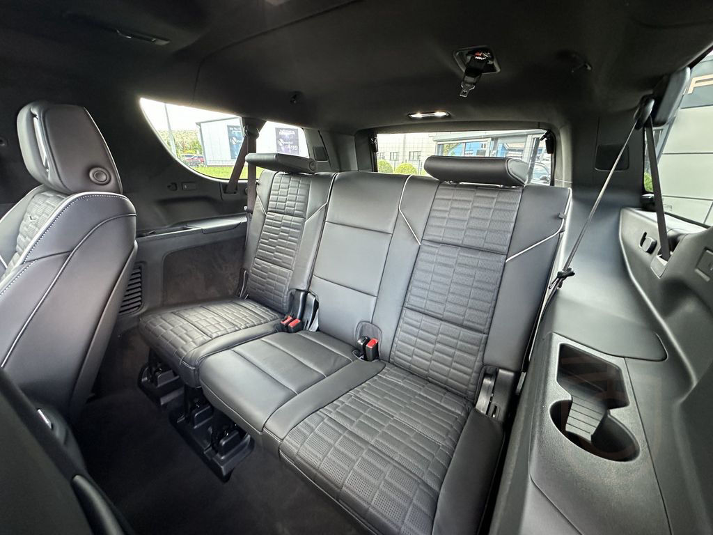 Cadillac Escalade MY25 ESV Sport Platinum Langversion