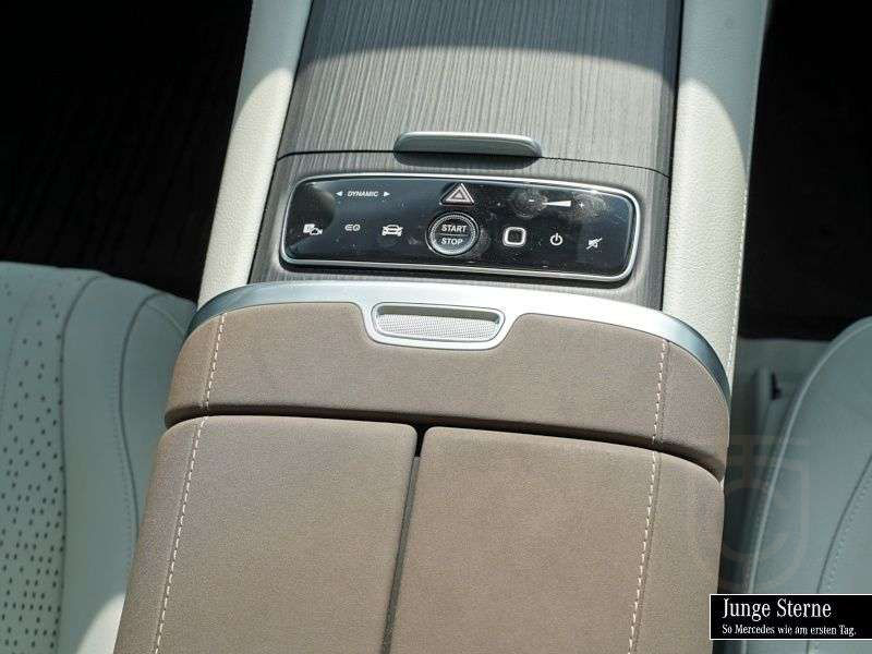 Mercedes-Benz EQS SUV