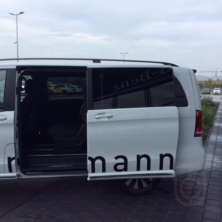 Mercedes-Benz EQV 300 lang (7 Sitzer) SpurW Sport Navi ACC LM