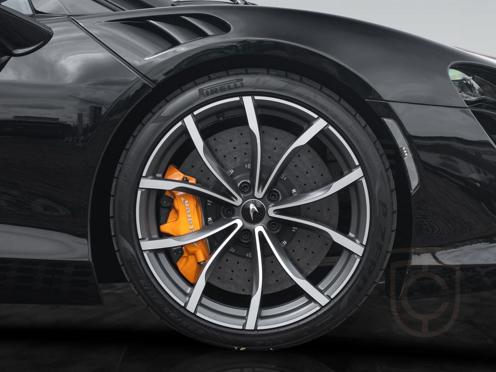 McLaren Artura | Cosmos | Carbon Sill Finishers