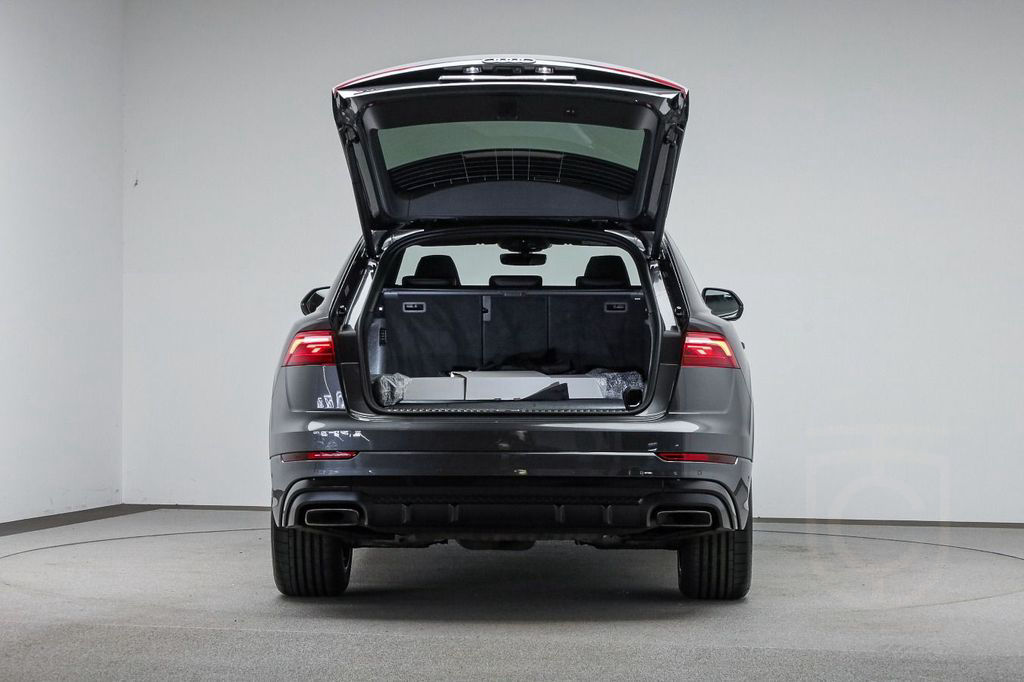 Audi Q8 60 TFSIe quattro S-LINE*PANO*AHK*HUD*LEDER*HD