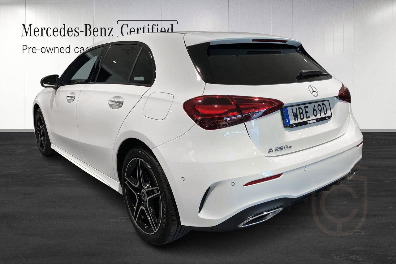 Mercedes-Benz A 250 e AMG Night Package Panorama