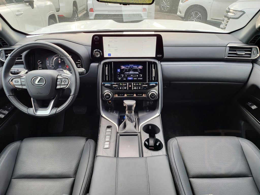 Lexus LX500+2025+FULL+RearTVs+12unitsBERLIN+EUvers&reg