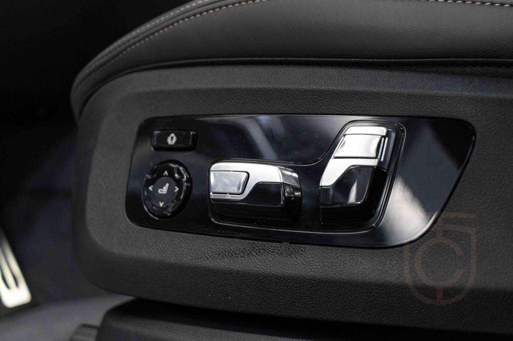 BMW X6 M60i xDrive/BOWERS&WILKINS/CARBON/PANO/AHK