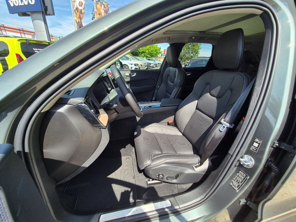 Volvo XC60 T8 AWD Ultra Dark+Facelift+VOLL