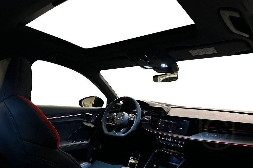 Audi RS3 Sedan RS-Designpaket Plus B&O 360kamera Pano