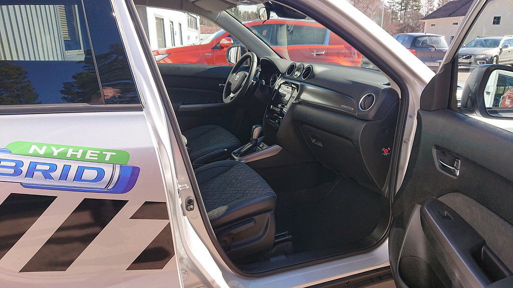 Suzuki Vitara 1.4 Boosterjet Inclusive Hybrid Automat