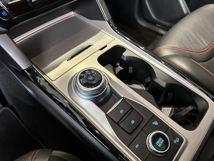 Ford Explorer EcoBoost Plug-in Hybrid ST-LINE
