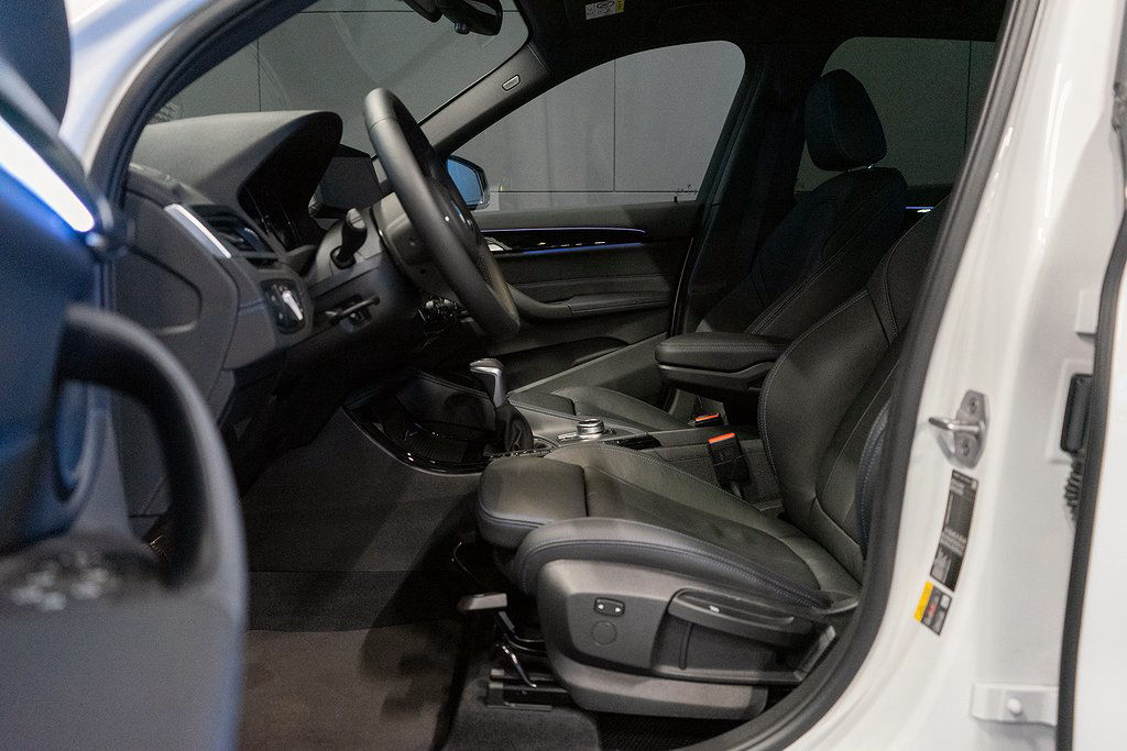 BMW X1 xDrive 25e M-Sport / Connected / Läder / Drag/ 19 tum