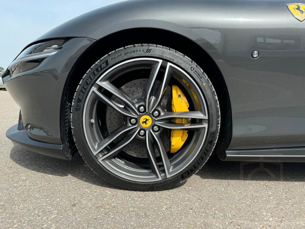 Ferrari Roma 3.9 T V8 Spider DCT, in CANNA DI FUCILE