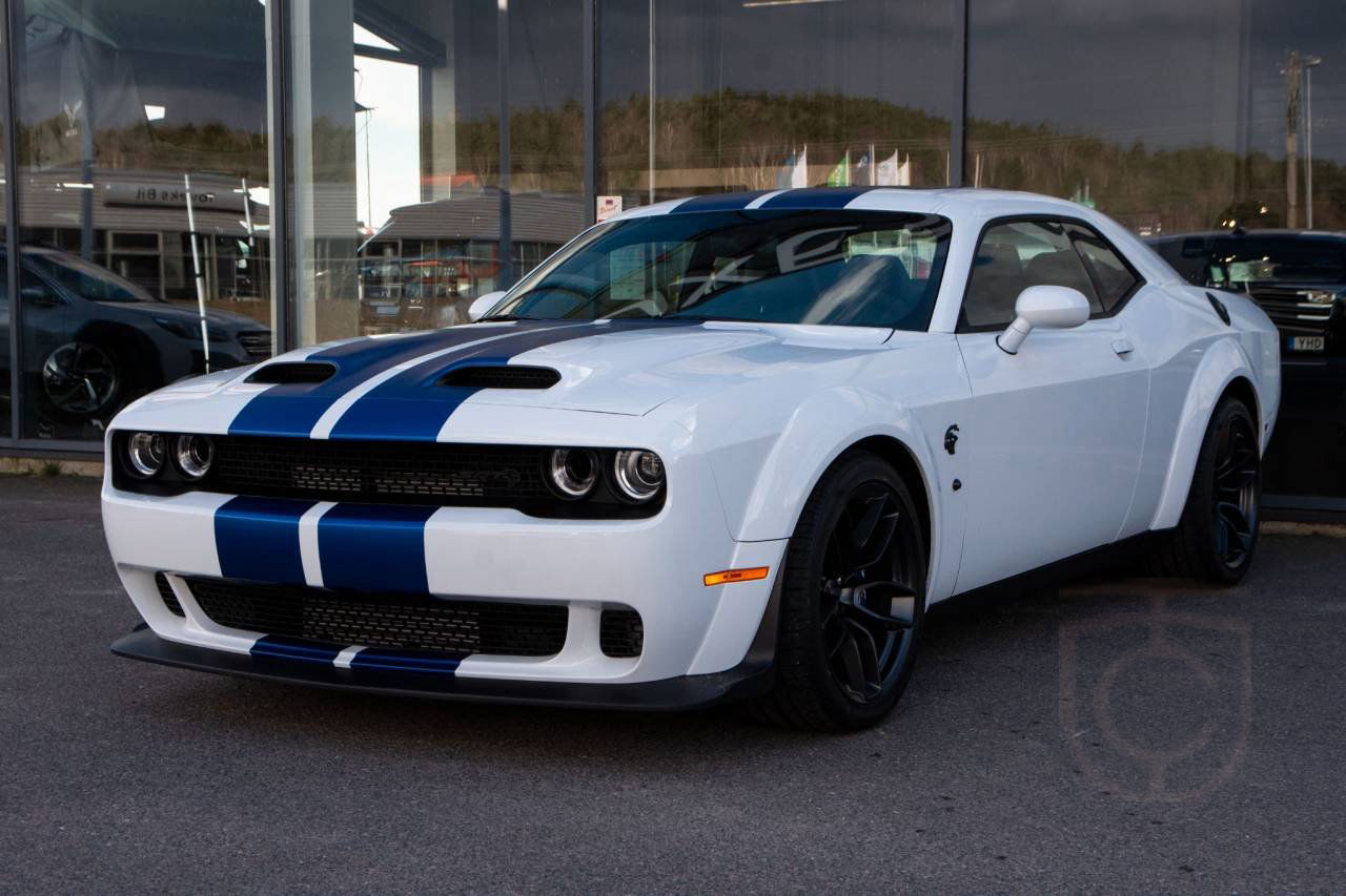 Dodge Challenger SRT Hellcat JAILBREAK