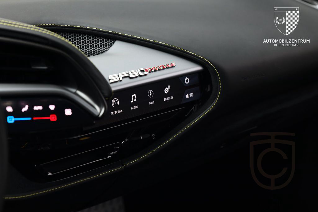 Ferrari SF90 Stradale RacingSeats/Carbon-LED/Liftsystem