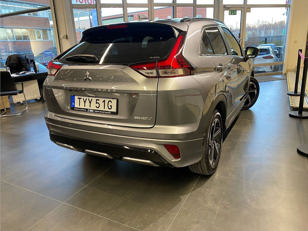 Mitsubishi Eclipse cross Business Instyle PHEV 2.4