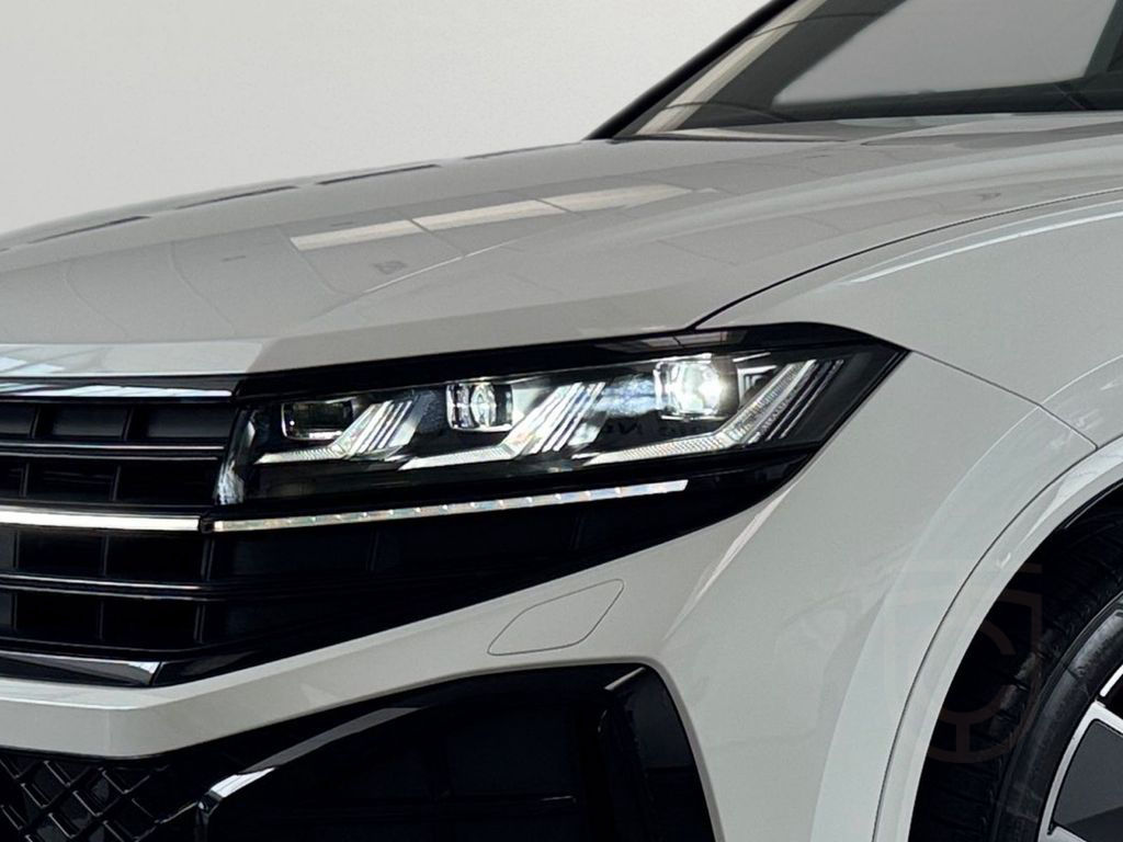 Volkswagen Touareg R-Line 3.0 TDI AHK Black 360 Nacht Luft