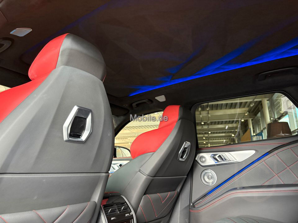 BMW XM 4.4 Label Red M Drivers Package Sport Aut.
