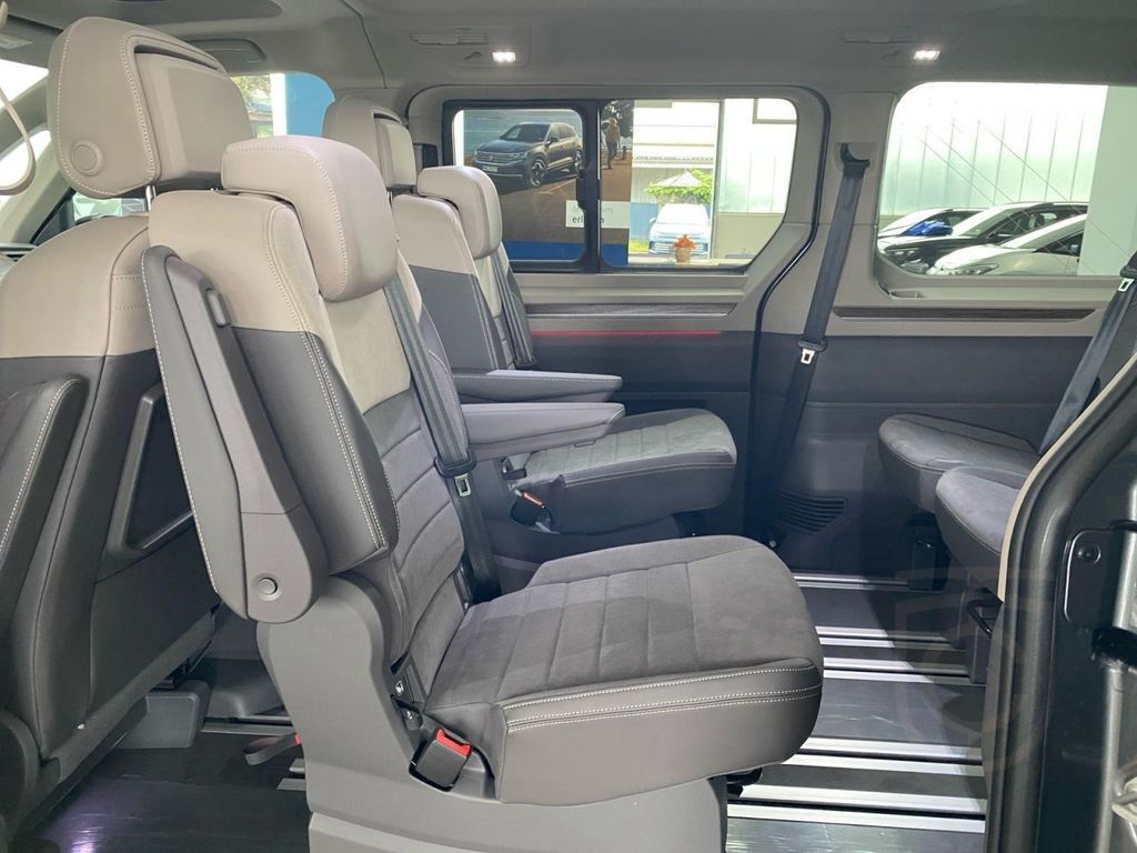 Volkswagen Multivan 2,0 TDI LÜ DSG*Nav*AHK*Pano*StHz*IQ.Lig