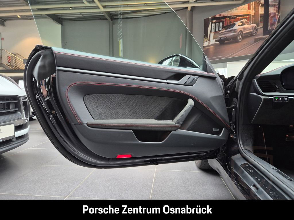 Porsche 992 -2 (911) Carrera 4 GTS Schiebedach Lift HD-M
