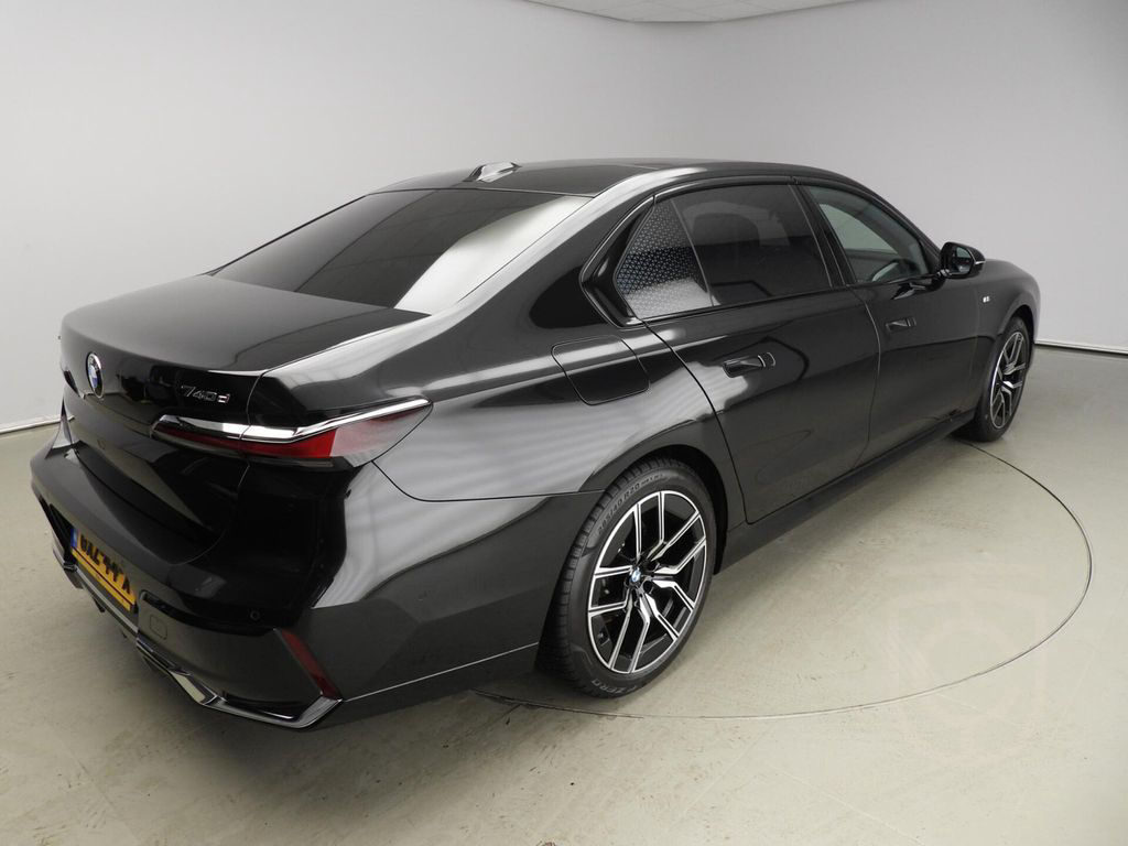 BMW 740 7 Serie Sedan 740d xDrive | M-Sportpakket |