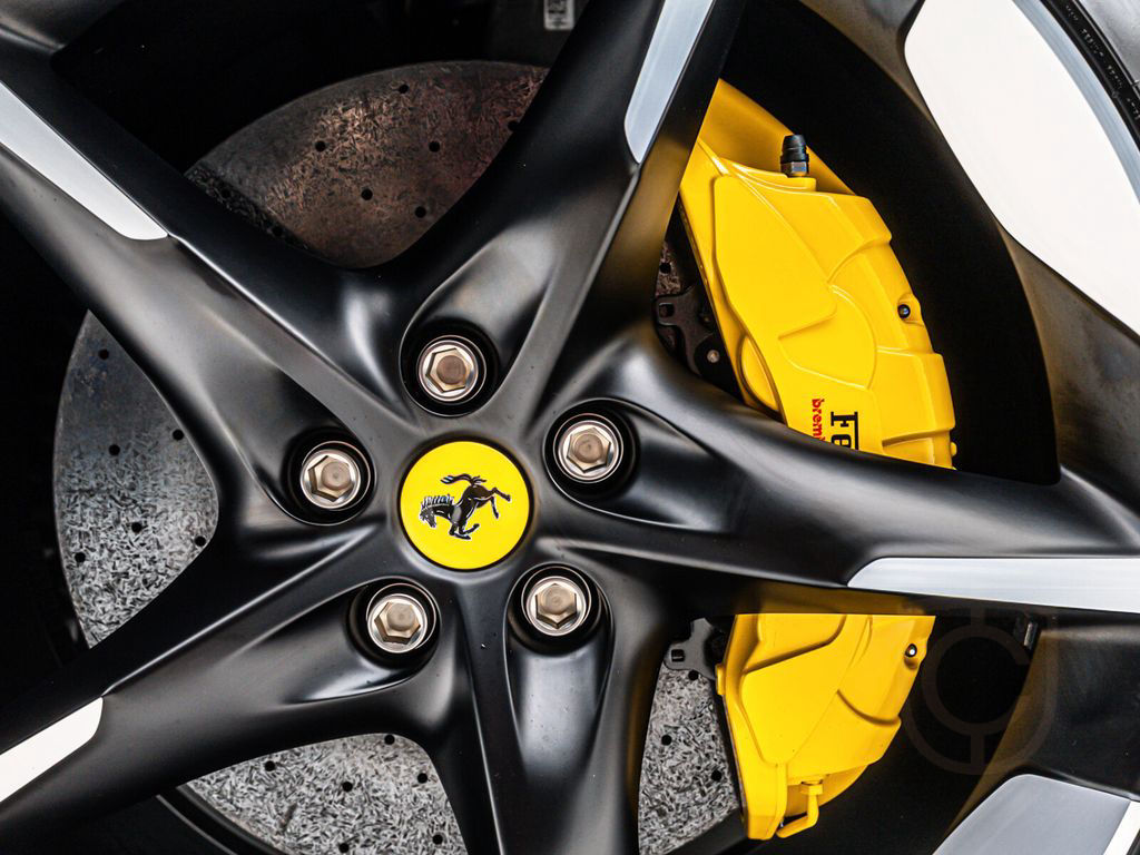 Ferrari Purosangue Tailor Made*Carbon*Massage Seats