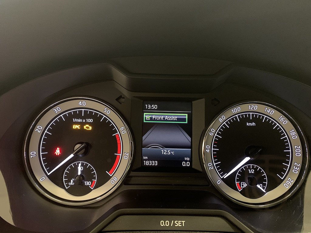 Skoda Octavia Kombi Ambition 1.0 TSI 115 drag och värmare