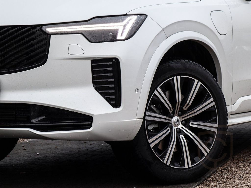 Volvo XC90 T8 AWD Ultra Dark Recharge Plug-In Hybrid