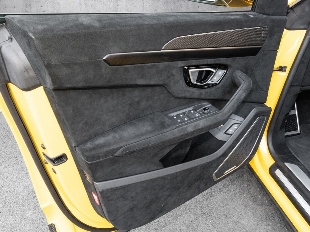 Lamborghini Urus Performante Giallo Inti,Night Vision