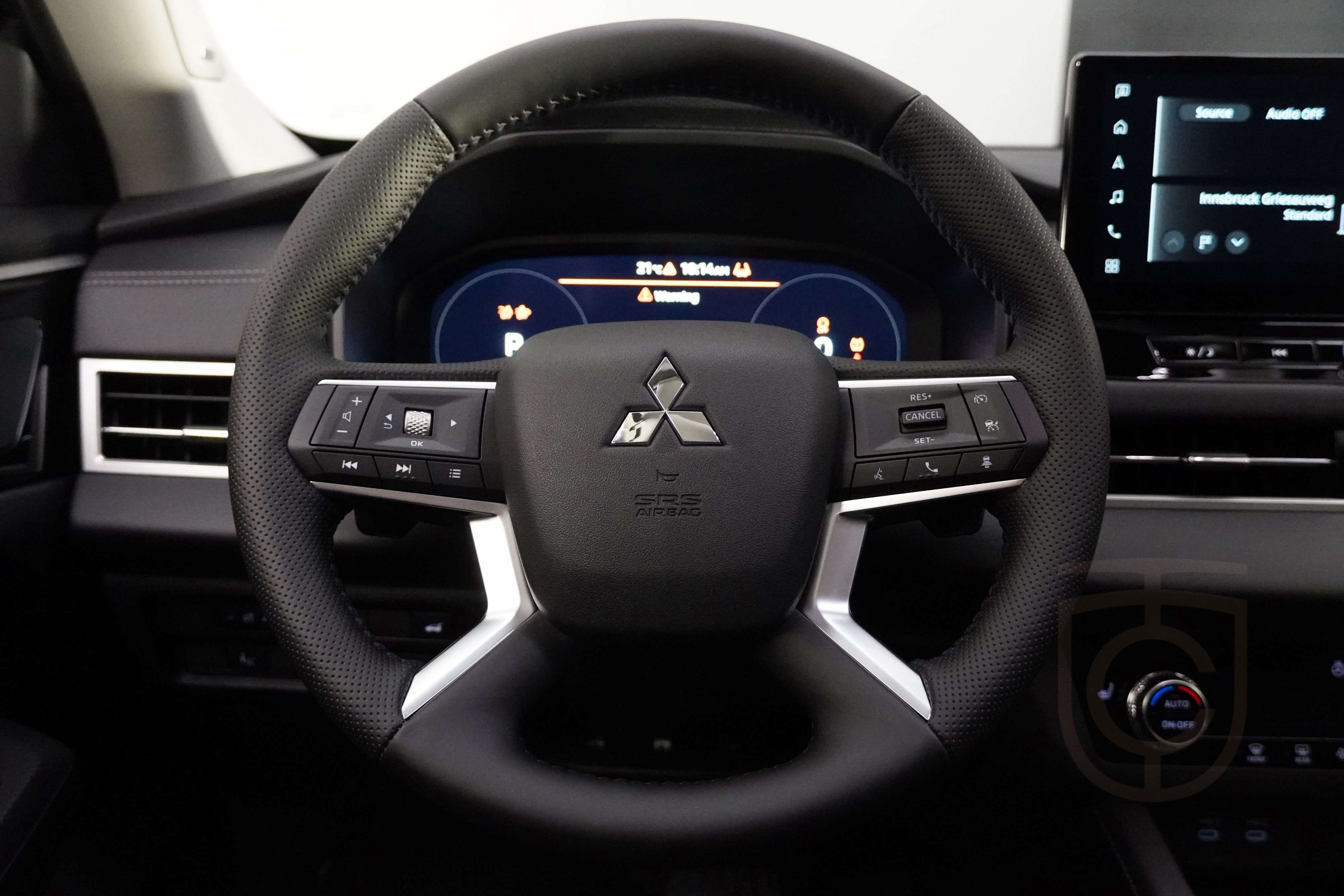 Mitsubishi Outlander PHEV*LED*HUD